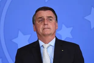 El presidente brasileño Jair Bolsonaro se opone a las medidas de distanciamiento social