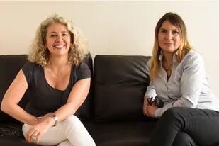 Las socias y amigas Natalia Fernández y Silvina Dardik están orgullosas de su emprendimiento, más aun cuando su compañía recibió semanas atras la certificación como Empresa B
