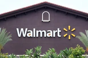 En California: al menos dos muertos por un tiroteo en un centro Walmart
