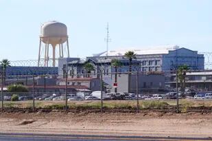 La prisión estatal en Florence, Arizona, el miércoles 8 de junio de 2022. Frank Atwood fue ejecutado el miércoles en la prisión, la segunda ejecución del estado desde que las autoridades reanudaron las ejecuciones en mayo luego de una pausa de casi ocho años. (AP Foto/Ross D. Franklin)