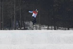 Steven Williams quedó muy cerca de superar la primera ronda del snowboard cross