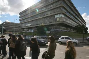 La UBA, con sede en la Ciudad, está ubicada entre las 75 mejores instituciones educativas del mundo