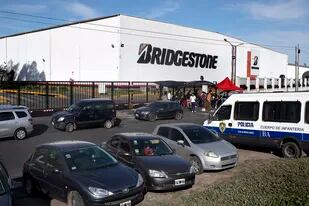 A la suspensión de operaciones que hizo Bridgestone se le sumaron Pirelli y Fate