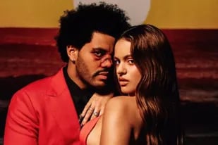 Rosalía había colaborado con The Weeknd en 2020, en un remix del tema "Blinding Lights"