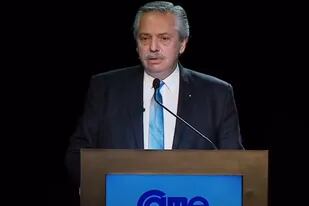 Alberto Fernández en la asamblea de CAME