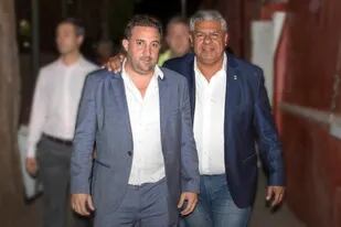 Cristian Malaspina (Liga Profesional) y Claudio Tapia (AFA), los dos dirigentes que desde abril manejarán el fútbol argentino