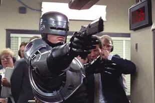 Robocop: el traje del millón de dólares, el calvario de su protagonista y la confrontativa actitud de su director