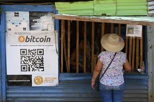En El Salvador se pueden adquirir bienes y servicios con el bitcoin