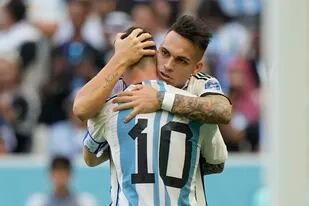 Lautaro Martínez y Lionel Messi serán titulares en la selección argentina en el enfrentamiento ante México de este sábado