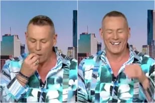 Craig Bennett, reportero de espectáculos, sufrió la caída de un diente durante una emisión televisiva en Australia