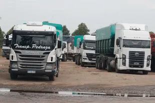 Tucumán es una de las provincias donde falta gasoil y se acumulan colas de camiones para cargar