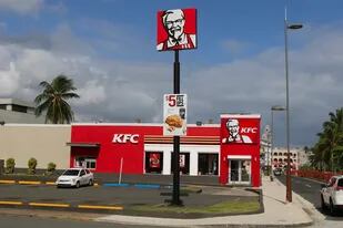 Una influencer dejó al descubierto los malos hábitos de higiene que tienen algunos restaurantes, entre ellos KFC
