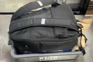 Un pasajero intentó viajar con su perro en el equipaje pero fue descubierto en el filtro de seguridad@
