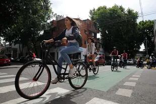 Imagen ilustrativa de ciclistas en la ciudad Autónoma de Buenos Aires