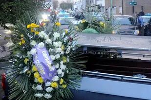 Decenas de taxistas en el cortejo fúnebre de Jorge Alberto Gómez