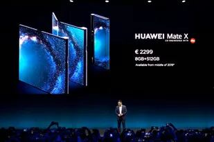 Las características del smartphone plegable Huawei Mate X