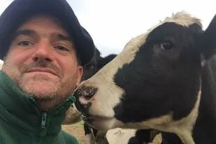 Ignacio Contreras, de 44 años, es veterinario, tambero y elabora quesos