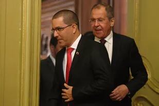 El canciller venezolano, Jorge Arreaza, y su par ruso, sergei Lavrov, hoy, en Moscú