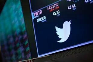 El logo de Twitter en la Bolsa de Valores de Nueva York, el 18 de septiembre del 2019.  (Foto AP/Mark Lennihan, Archivo)