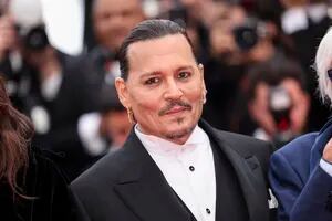 El polémico paso de Johnny Depp, los besos a Michael Douglas y todo el glamour de la red carpet