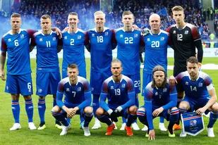 El equipo de Islandia que ayer perdió 3-2 con Noruega