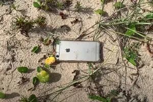 En picada: un iPhone se cayó de una avioneta y grabó su vuelo de 300 metros