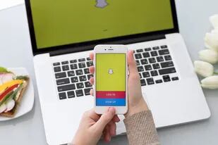 Los filtros de bebé y de cambio de género volvieron a atraer a los usuarios a Snapchat, aunque las publicaciones terminan siendo publicadas en otras plataformas y redes sociales