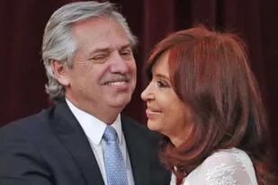 La llamativa reacción de Alberto Fernández por el apodo de Elisa Carrió a Cristina Kirchner