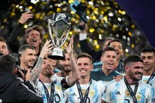 La selección argentina le ganó 3-0 a Italia y campeonó en Wembley