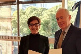 La directora de Ceremonial de la Cancillería, María Jimena Rivero, recibió al embajador de Suiza en Buenos Aires, Hans-Ruedi Bortis