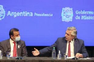 El gobernador Oscar Herrera Ahuad, recibió ayer al presidente Alberto Fernández, que respaldó la iniciativa para competir con Paraguay y Brasil