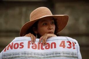 México: El caso Ayotzinapa fue "crimen de Estado" - LA NACION