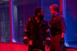 John David Washington y Robert Pattinson en Tenet, estreno de hoy en cines