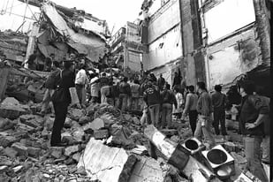 Las ruinas de la sede de la AMIA tras el ataque terrorista de 1994