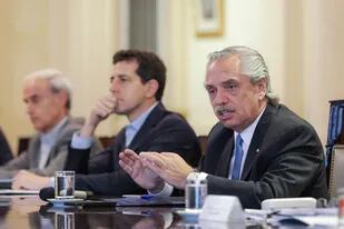 El presidente Alberto Fernández durante la reunión con los mandatarios, esta tarde