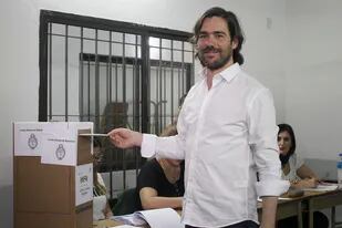 Nicolás del Caño encabeza la lista de candidatos a diputados bonaerenses del Frente de Izquierda Unidad