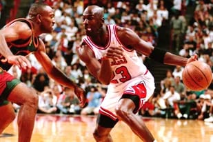 Una de las muchas fortalezas del juego de Jordan: el uno contra uno; Chicago Bulls disfrutó la capacidad del número 23 durante 13 de sus 15 temporadas.