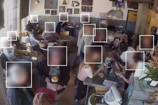 Una foto tomada en el café Brainwash con el sistema de reconocimiento facial activo