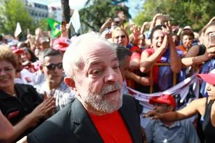 Esta semana Lula lideró una caravana para sumar apoyos