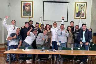 Los 12 tripulantes fueron recibidos por integrantes del régimen de Nicolás Maduro