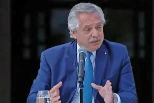 El presidente Alberto Fernández entrega la Pensión No Contributiva 200.000