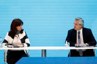 Alberto Fernandez presentó el resultado del acuerdo con los bonistas, en un acto junto a Cristina Kirchner en el Museo del Bicentenario de la Casa Rosada, el 31/08/2020