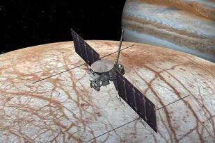 La superficie de la luna de Júpiter es rica en hielo y sal