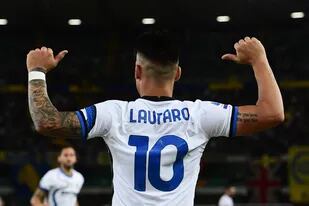 Lautaro Martínez celebra un gol en Inter. Hoy, el clásico ante Milan
