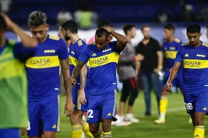 Sin respuestas: Boca jugó uno de sus encuentros más flojos del año y dejó su invicto en la Bombonera