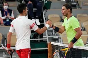 Novak Djokovic y Rafael Nadal volverán a encontrarse este martes en los cuartos de final de Roland Garros, en un cotejo imperdible