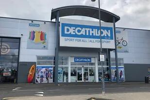 La cadena francesa Decathlon abrirá su primera sucursal en Uruguay en el mes de noviembre