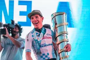 La alegría de Superman López; el colombiano es el nuevo vencedor de la Vuelta a San Juan