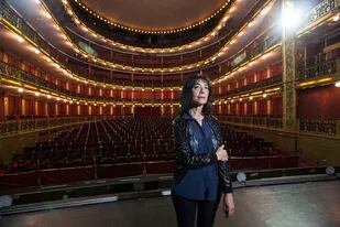 Gladis Contreras, la nueva directora del Teatro Nacional Cervantes en el escenario de la sala principal