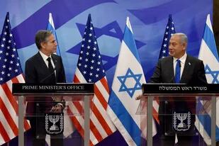 El secretario de Estado estadounidense Antony Blinken y el primer ministro israelí Benjamin Netanyahu dan una rueda de prensa conjunta, el 30 de enero de 2023 en Jerusalén.
